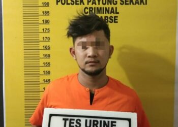 Tim Opsnal Polsek Payung Sekaki Tangkap Pengedar sabu Diparkiran