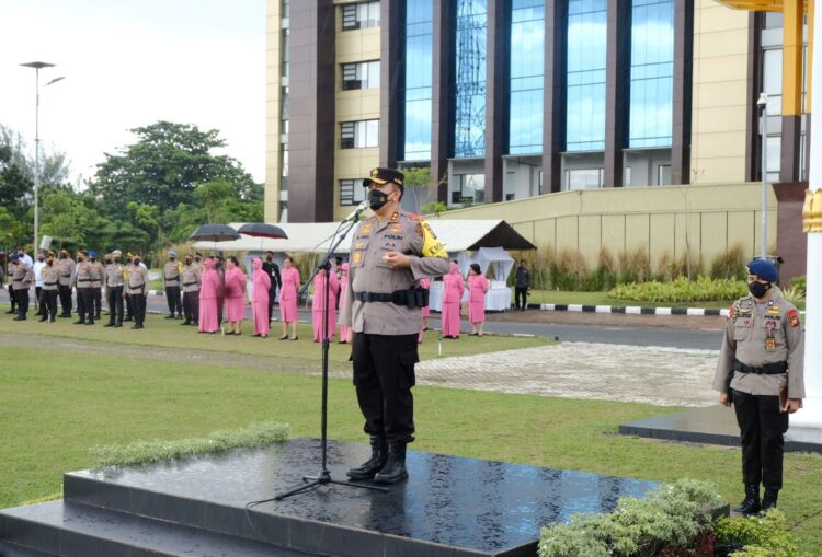 Sebanyak 1,067 Personel Polda Riau Naik Pangkat