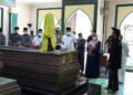 Kapolresta Pekanbaru Dampingi Kapolda Riau Ziarah ke Komplek Makam Marhum Pekan