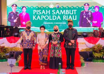 Malam Pisah Sambut Kapolda Riau Irjen M Iqbal Ucapkan Terimakasih Kepada Irjen Agung