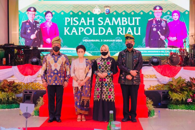 Malam Pisah Sambut Kapolda Riau Irjen M Iqbal Ucapkan Terimakasih Kepada Irjen Agung