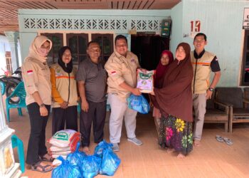 Luar Biasa PPRH Salurkan 150 Paket Sembako Pada Korban Banjir di Rohul