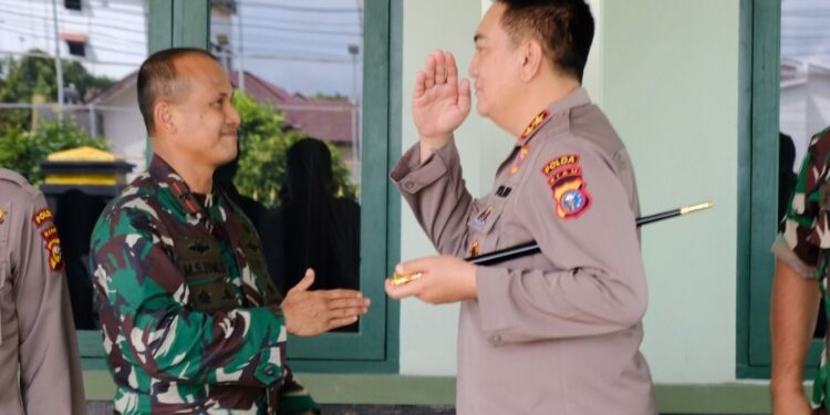 Jalin Sinergitas Kapolda Riau M Iqbal Silaturahmi Ke KOREM 031/WB