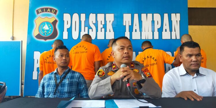 Lima Pelaku Sendikat Curanmor R2 Dikota Pekanbaru Empat Diantaranya Dilakukan Tembakan Terukur Saat Berusaha Kabur.