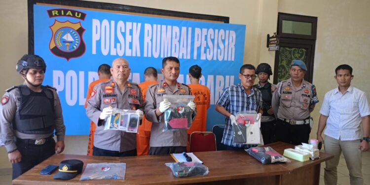Polsek Rumbai Pesisir Melakukan Penangkapan Pencurian di komplek Hibrida