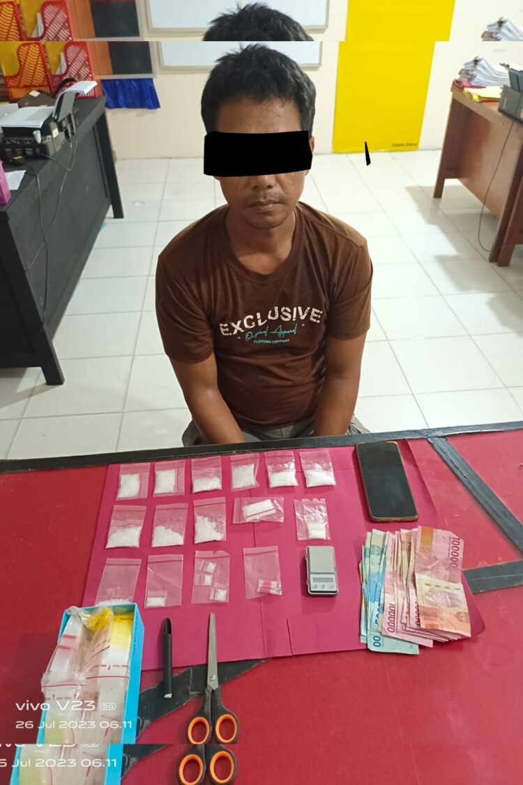 Satres Narkoba Polres Kuansing Menangkap Dua Pria 