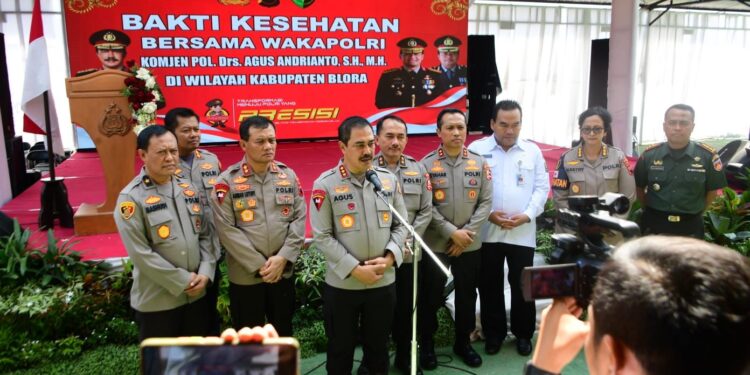 Wakapolri Gelar Bakti Sosial dan Kesehatan di Kabupaten Blora