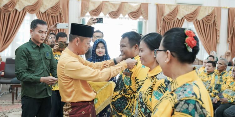 Bupati Rohil Ajak Seluruh Pendeta Bersinergi Membangun Daerah