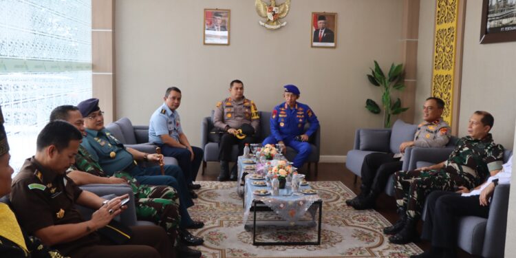 Wakapolda Riau Menghadiri Acara Peresmian Markas Komando (Mako) Pangkalan TNI Angkatan Laut