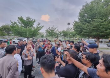 Kapolda Sumbar Pastikan Anggotanya Tidak ada yang Pijak Tempat Ibadah di Mesjid Raya Sumbar