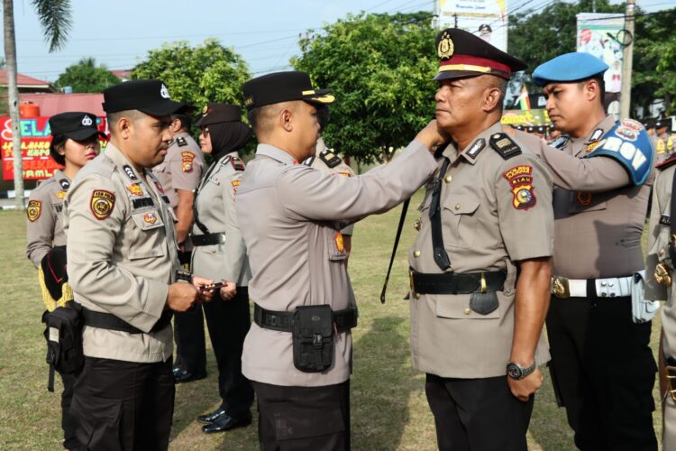 Kapolres Pimpin Sertijap Empat Kapolsek Jajaran Serta pelantikan Kabaglog Polres Kampar