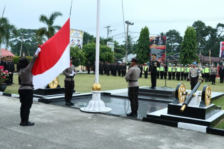 Kapolres Kampar Ambil Alih Pimpin Upacar Upacara Hut RI Ke-78 Tahun