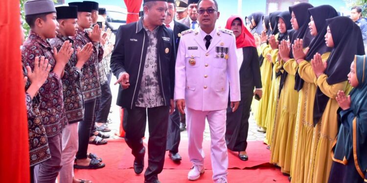 Di Hari Hut RI ke-78 Sebanyak  23 Panti Asuhan di Kampar Terima Santunan dari Pj Bupati Kampar