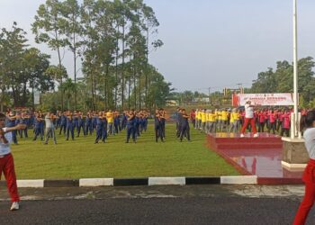 Polres Kuansing bersama Pengurus Bhayangkari Cabang Kuantan Singingi menggelar olah raga bersama dalam rangka HKGB ke-71 dan Hari Jadi Polwan ke 75 tahun 2023.
