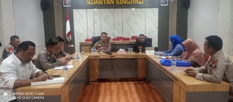 Kunjungan Dan Giat Sosialisasi Penilaian Kepatuhan Pelayanan Publik Oleh Tim Ombudsman Di Polres Kuantan Singingi