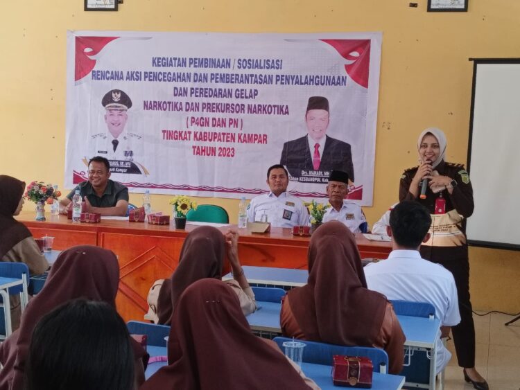 Satresnarkoba Polres Kampar Gelar Sosialisasi P4GN&PN di SMAN 1 Salo