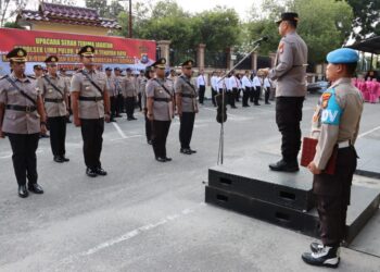 Kombes Pol Jefri RP Siagian,memimpin upacara serah terima jabatan (Sertijab)