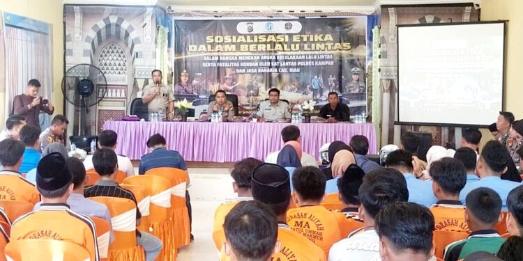 Plh Kapolsek Tapung Dampingi Kapolres Kampar Bersama Jasa Raharja Cab