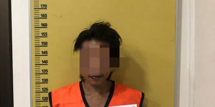 Polisi Ditusuk Gunting Saat Penangkapan di Tambang