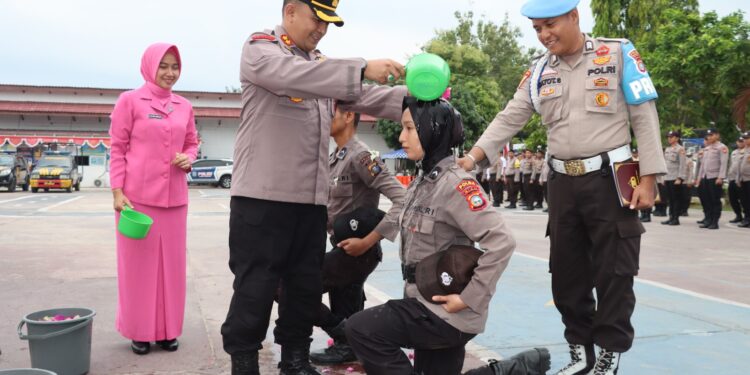 Kapolres Inhu Memimpin Apel Penyambutan dan Tradisi Bintara Remaja 2023