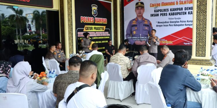 Kapolres Kampar Gelar Coffee Morning dan Silaturahmi Bersama Wartawan