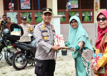 Polri Peduli Budaya Literasi Distribusi Buku Sampai ke Pelosok