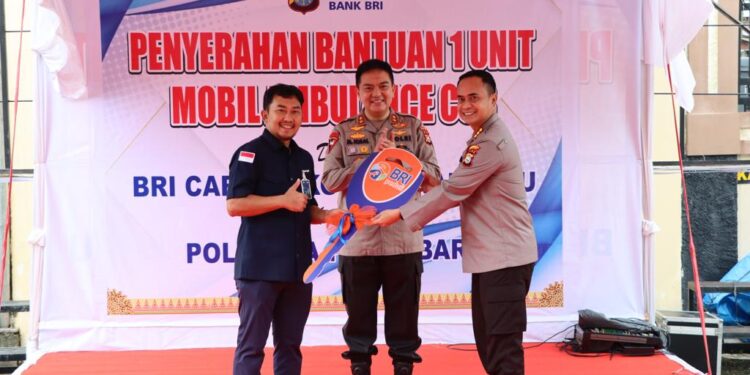 (BRI) Cabang Pekanbaru Berikan  Bantuan 1 unit mobil Ambulance kepada Polresta Pekanbaru