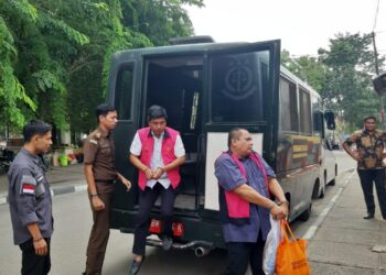 PENETAPAN 3 ORANG TERSANGKA DUGAAN TIPIKOR ATLETIK STADION UTAMA KUANSING