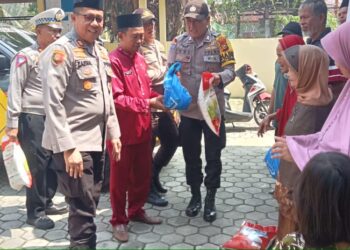 Polsek Siak hulu kunjungi 10 Warga Buluh Nipis