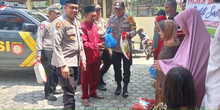 Polsek Siak hulu kunjungi 10 Warga Buluh Nipis