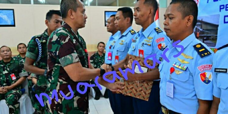 Danlanud Roesmin Nurjadin Tutup Pembekalan dan Pelatihan Ground Handling