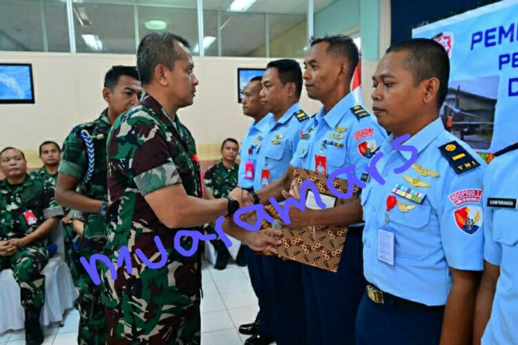 Danlanud Roesmin Nurjadin Tutup Pembekalan dan Pelatihan Ground Handling
