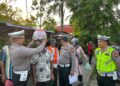 Kegiatan Preemtif Ops Zebra, Satlantas Polres Inhu Bagikan Helm Gratis