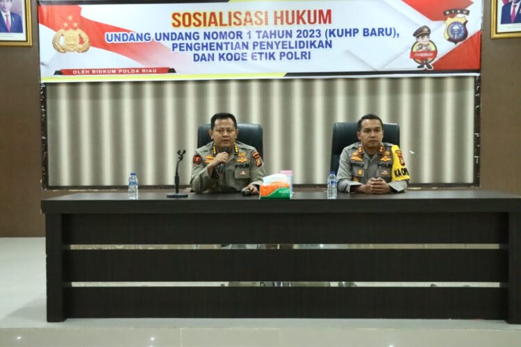 Bidkum Polda Riau Gelar Sosialisasi UU RI Nomor 1 Tahun 2023 Tentang KUHP Terhadap Personel Polres Kampar