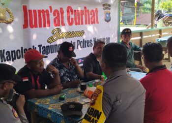 Jum’at Curhat, Polsek Tapung Hulu Bersinergi Dengan TNI dan Pemdes Tindaklanjuti Keluhan Warga