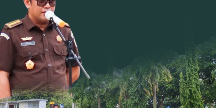 Asisten Tindak Pidana Khusus Kejaksaan Tinggi Riau Penerima Apel Kerja Pagi