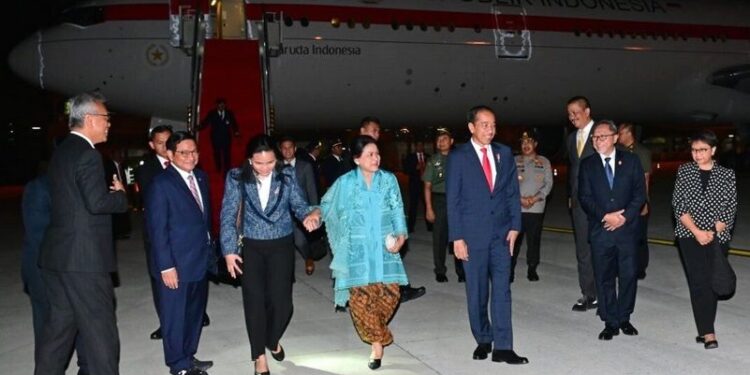 Wakapolri Komjen Agus Andrianto Turut Sambut Kepulangan Presiden RI dari KTT G20 India