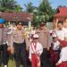 Mengharukan, Ini Yang Dilakukan Anak Buah Kapolda Riau Irjen Iqbal,Memberi Bantuan Sepatu untuk Anak Sekolah