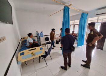 KEJAKSAAN TINGGI PAPUA BARAT MELAKUKAN PENAHANAN TERHADAP TERSANGKA YMF