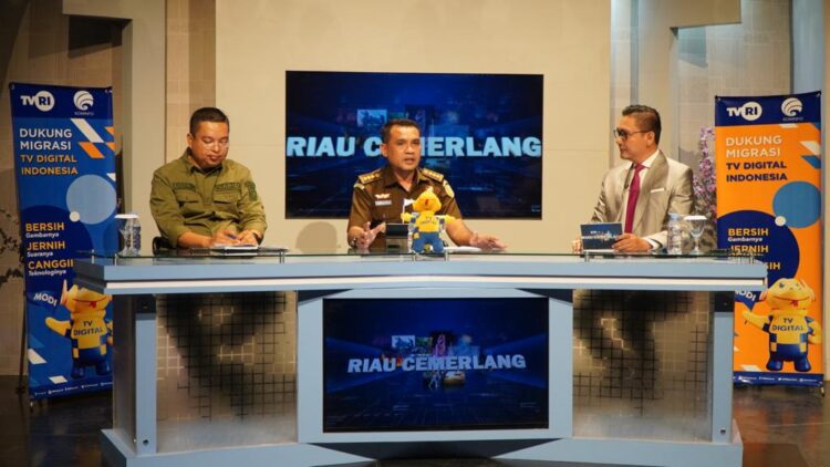 Koordinator bidang Tindak Pidana Khusus Kejaksaan Tinggi Riau menjadi Narasumber dalam Program Dialog Interaktif Riau Cemerlang