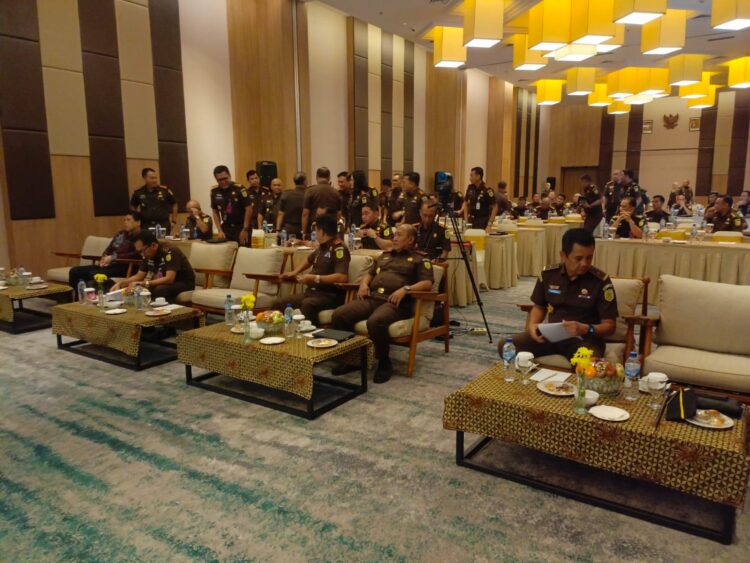ASWAS KEJATI RIAU MELAKUKAN INSPEKSI PEMANTAUAN DI BIDANG INTELIJEN KEJAKSAAN TINGGI RIAU