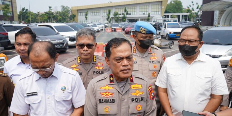Wakapolda Riau Brigjen Pol K Rahmadi Memimpin Kegiatan Pemusnahan Barang Bukti Narkoba