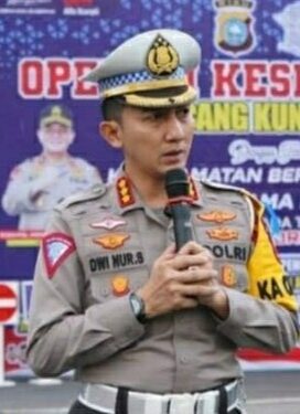 Dirlantas dan Kabid Kum Polda Riau Dimutasi