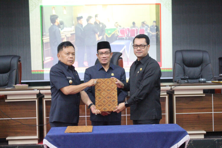DPRD Meranti Gelar Paripurna Laporan Pansus dan Penyampaian Nota Keuangan RAPBD 2024