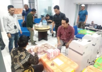 Tim Penyidik Jam Pidsus Kejagung Geledah PT Timah di Babel