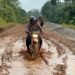 Meski Bertarung Dengan Lumpur, Kasat Resnarkoba Polres Rohul Pastikan Harkambtibmas Di Desa Pasir Agung