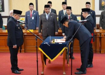 Gubernur Riau Edy Natar Nasution, Mutasi 21 Pejabat Eselon II