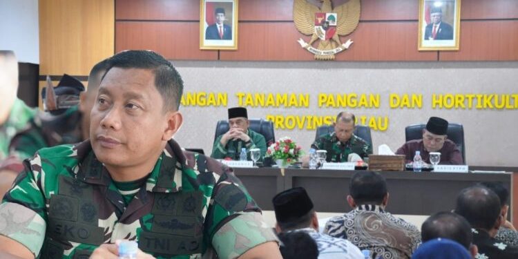 Dandim 0301 Pekanbaru Hadiri Rakor Kerjasama Pemprov Riau Dan Korem 031 WB Dalam Upaya Gerakan Penyediaan Pangan