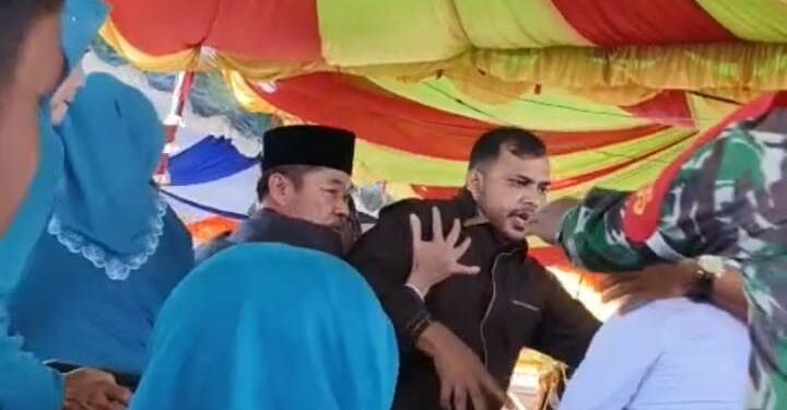 Pelantikan PJS Datin dan Datuk Penghulu Rohil Diduga Ricuh Bupati Vs Wabup