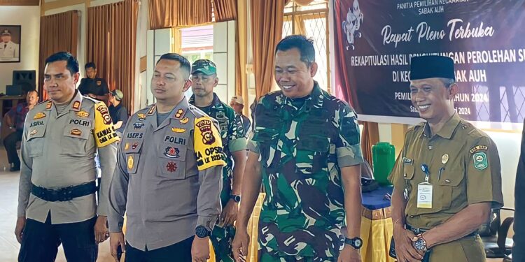 Kapolres dan Dandim 0322 Siak Tinjau Gudang Logistik Pemilu di 2 Kecamatan